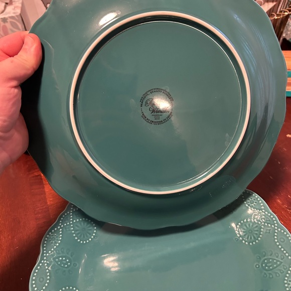 Pioneer Woman Teal Dinner Plates- Set of 4 - Picture 2 of 2
